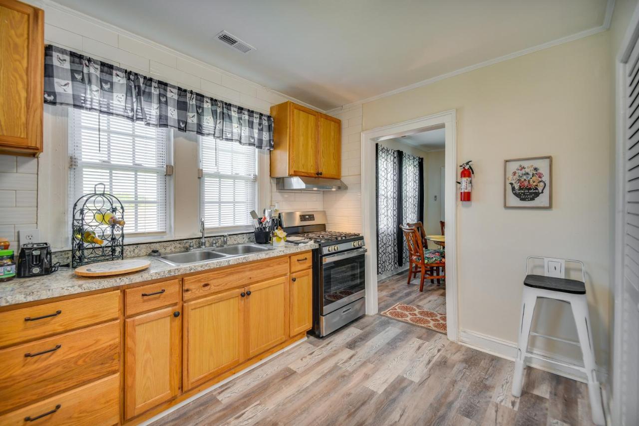 Charming Newport News Cottage Less Than 1 Mi To Ocean! Hampton Extérieur photo